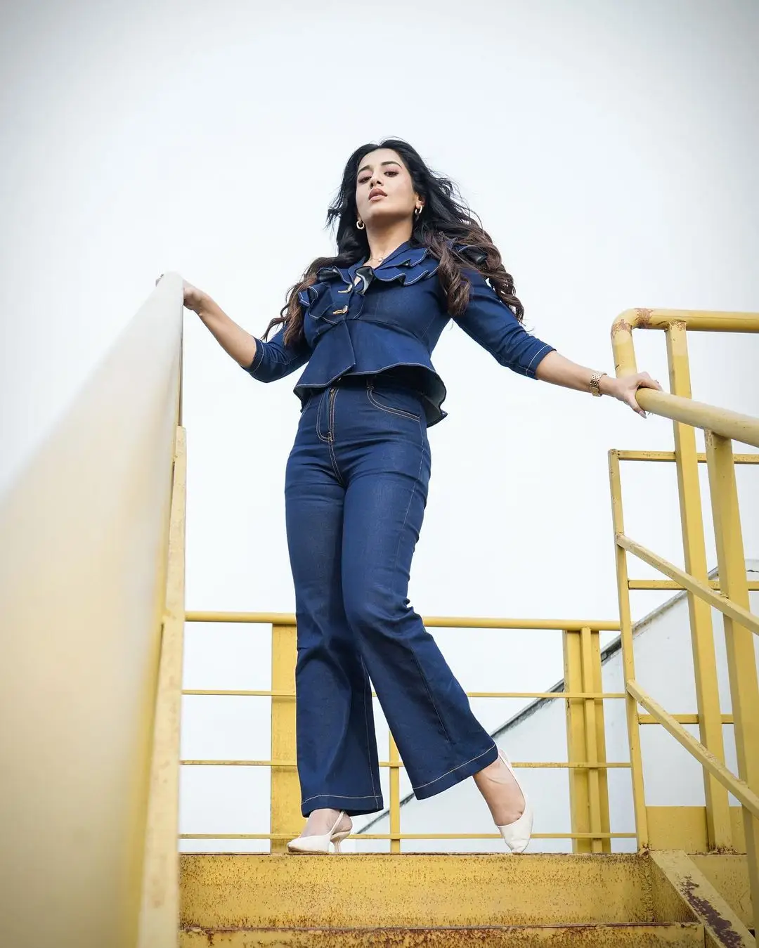 Tollywood Actress Rashi Singh Stills in Blue Coat Pant